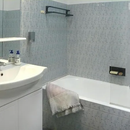 Appartement In Near Sandy *