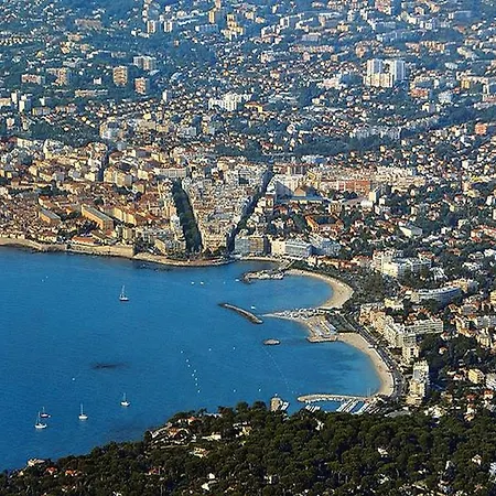 In Near Sandy * Antibes